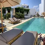 Christina Hotel, Adults Only, Heated Salt Water Pool Νάουσα