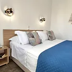 Christina Hotel, Adults Only, Heated Salt Water Pool Ξενοδοχείο Νάουσα