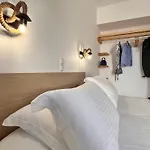 Christina Hotel, Adults Only, Heated Salt Water Pool Ξενοδοχείο Νάουσα