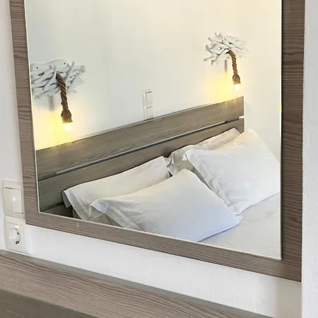 ホテル Christina Hotel, Adults Only, Heated Salt Water Pool 2*