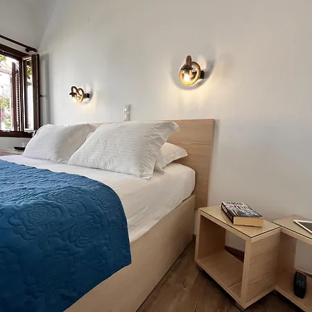 Christina Hotel, Adults Only, Heated Salt Water Pool ホテル