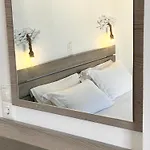 ホテル Christina Hotel, Adults Only, Heated Salt Water Pool 2*