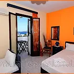 ホテル Christina Hotel, Adults Only, Heated Salt Water Pool 2*