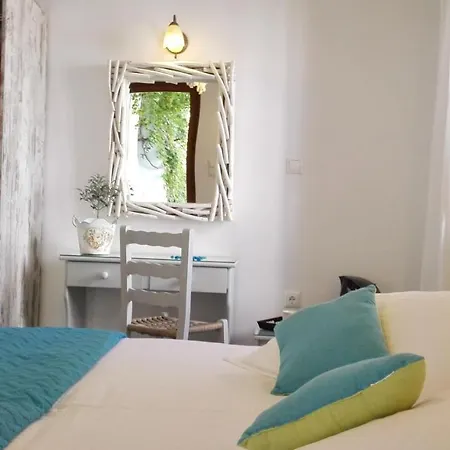 Christina Hotel Naousa (Paros)