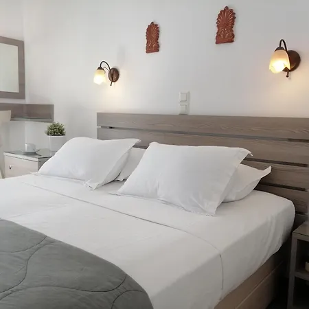 Christina Hotel, Adults Only, Heated Salt Water Pool 2* Naoussa