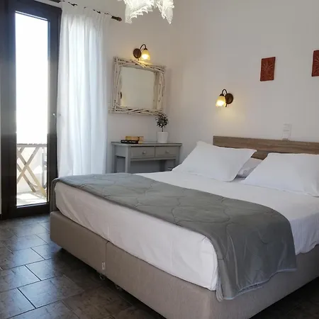 Hotel Christina Naousa (Paros)