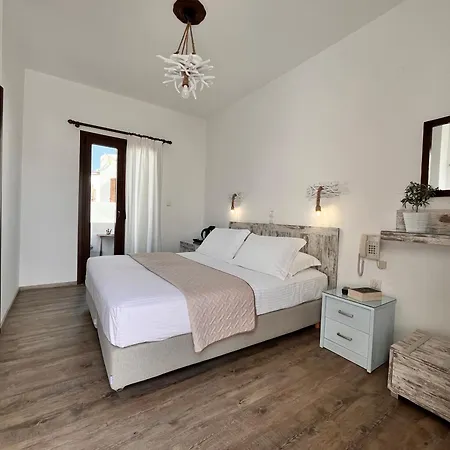 Christina Hotel, Adults Only, Heated Salt Water Pool Naoussa
