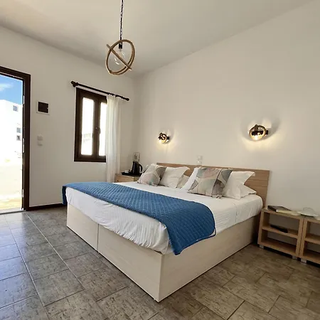 Christina Hotel, Adults Only, Heated Salt Water Pool Отель 2*