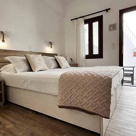 Christina Hotel, Adults Only, Heated Salt Water Pool