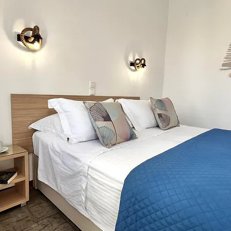 Christina Hotel, Adults Only, Heated Salt Water Pool Отель Науса