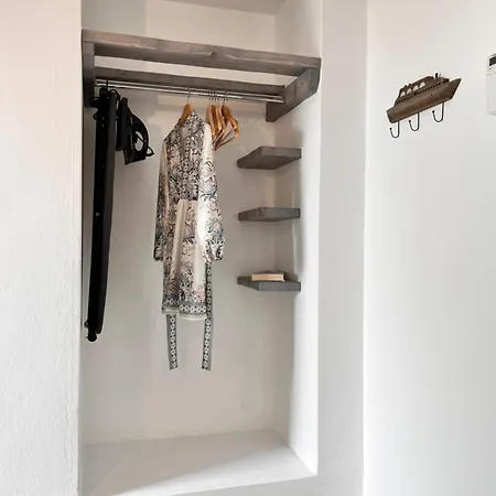 Christina Hotel, Adults Only, Heated Salt Water Pool 2* Науса