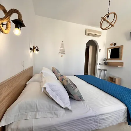 Hotel Christina Naousa (Paros)