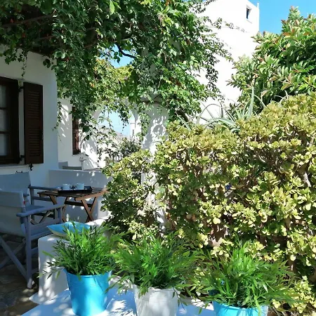 Christina Hotel, Adults Only, Heated Salt Water Pool Naousa