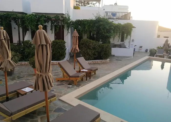 Christina Hotel, Adults Only, Heated Salt Water Pool Otel 2*