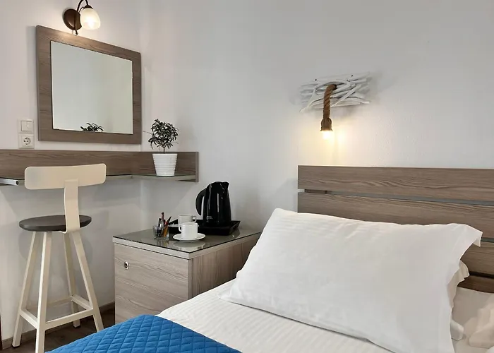 Christina Hotel, Adults Only, Heated Salt Water Pool Otel 2*