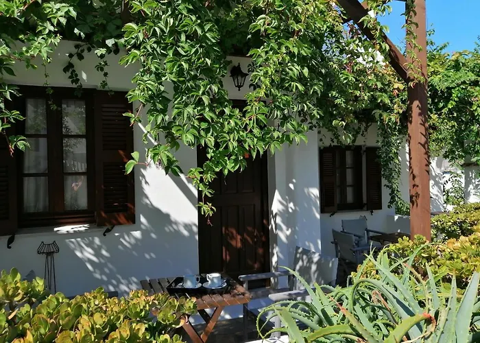 Christina Hotel, Adults Only, Heated Salt Water Pool Otel